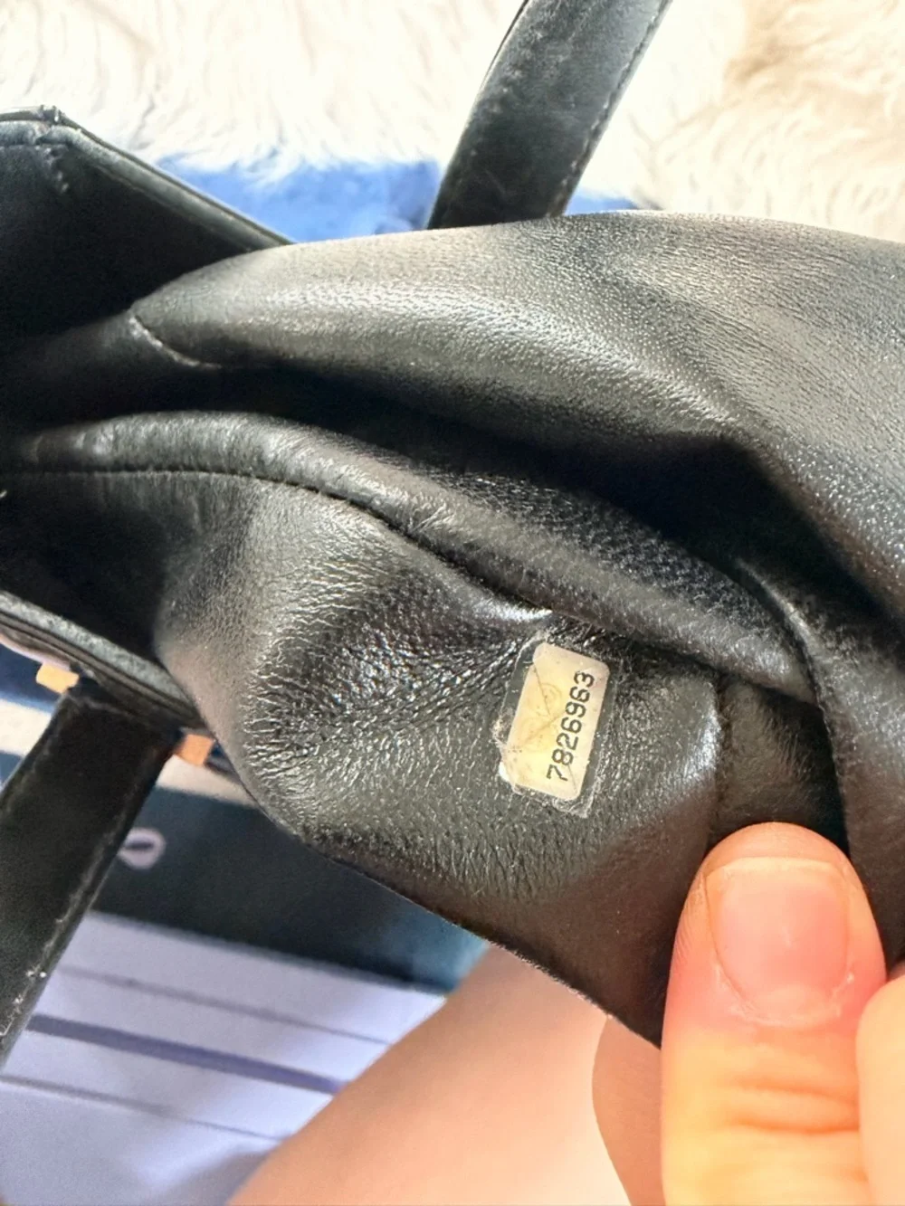 CHANEL Black Patent Quilted CC Tote - Picture 4 of 5